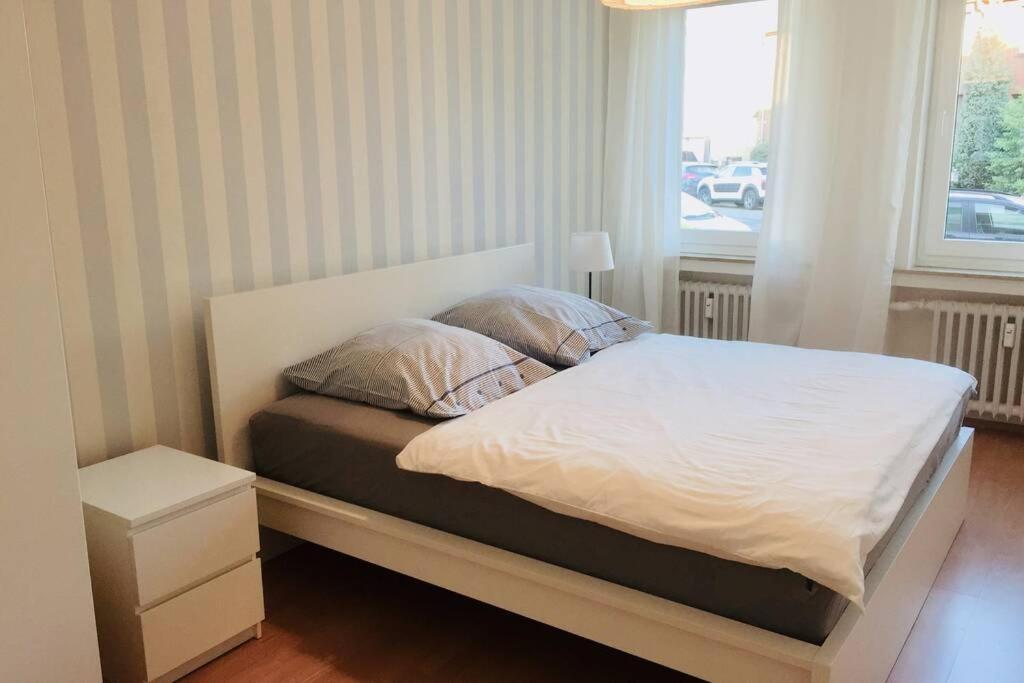 Apartment 120 Qm -3 Schlafzimmer-2 Baeder- Fuer 7 Gaeste Дюссельдорф Екстер'єр фото